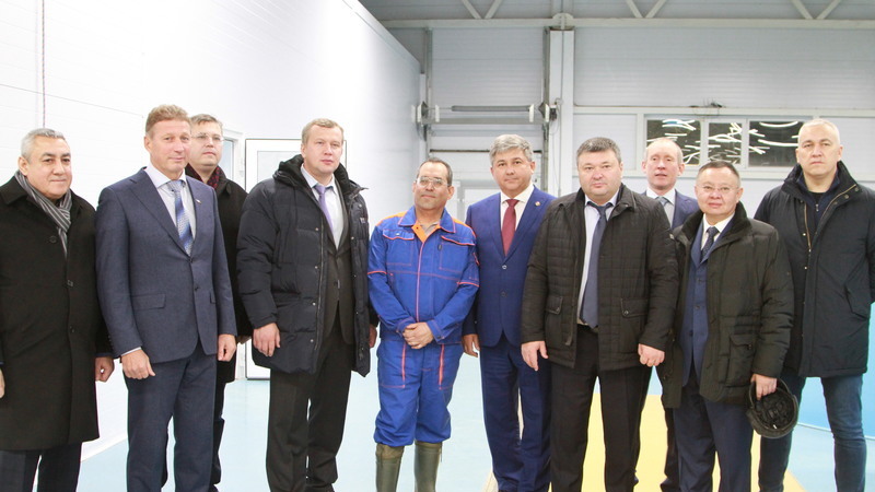 Врио губернатора Астраханской области Сергей Морозов посетил рыбоводческий комплекс «Биосфера-фиш»